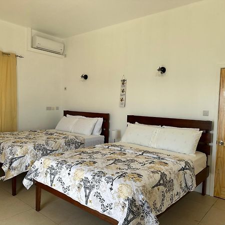 Eldorado Guesthouse & Car Rental ロゾー エクステリア 写真