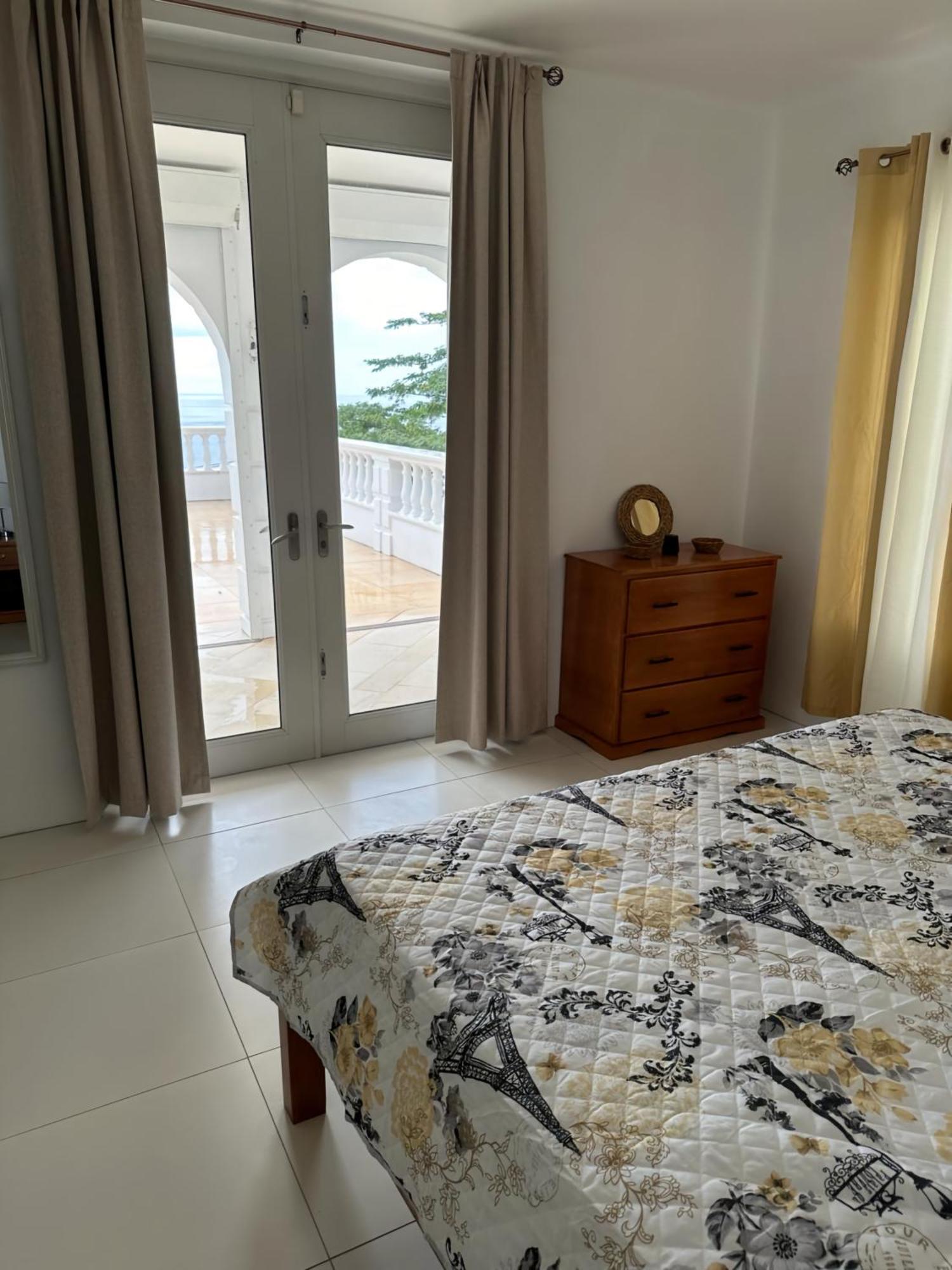 Eldorado Guesthouse & Car Rental ロゾー 部屋 写真