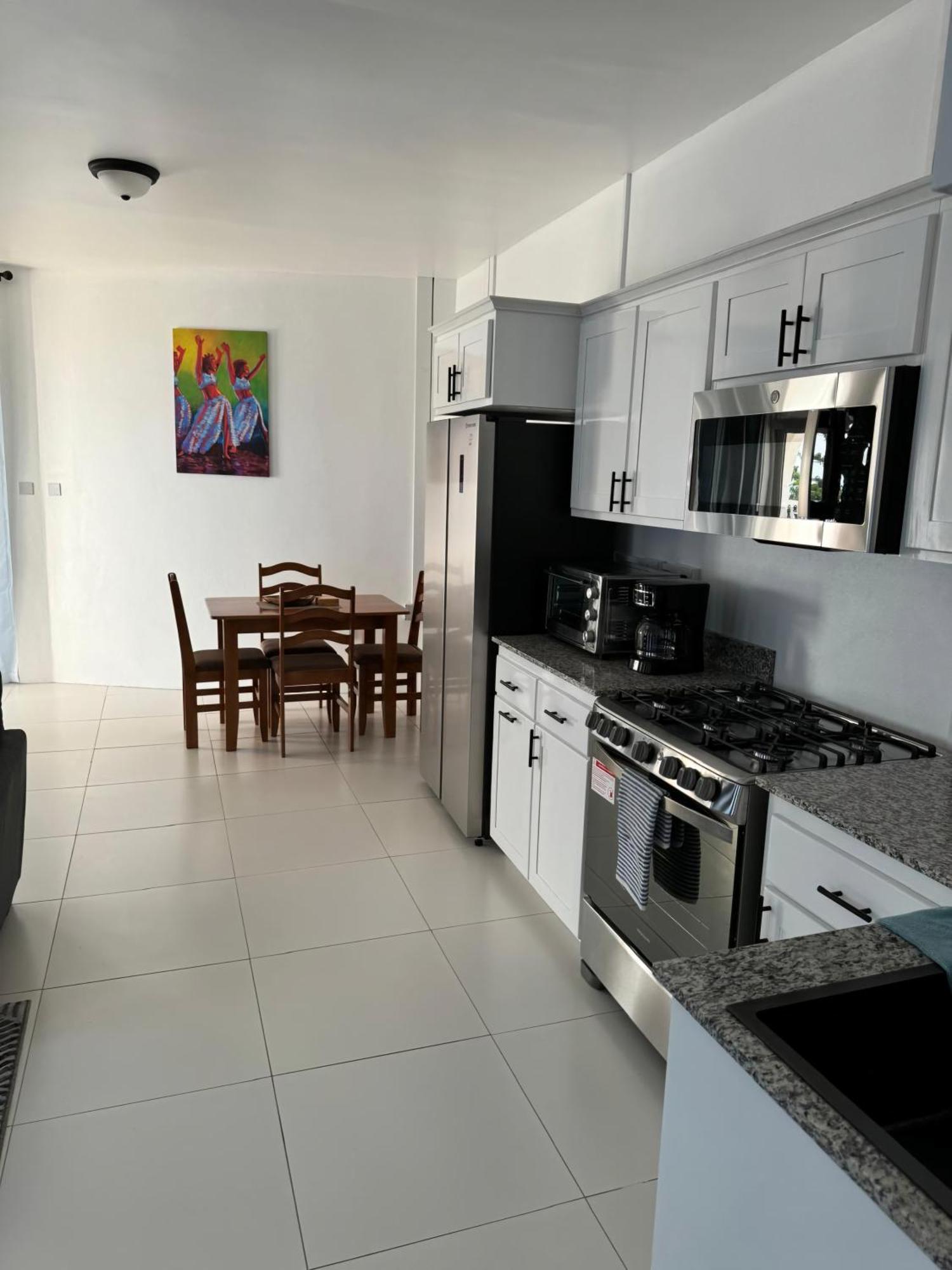 Eldorado Guesthouse & Car Rental ロゾー 部屋 写真