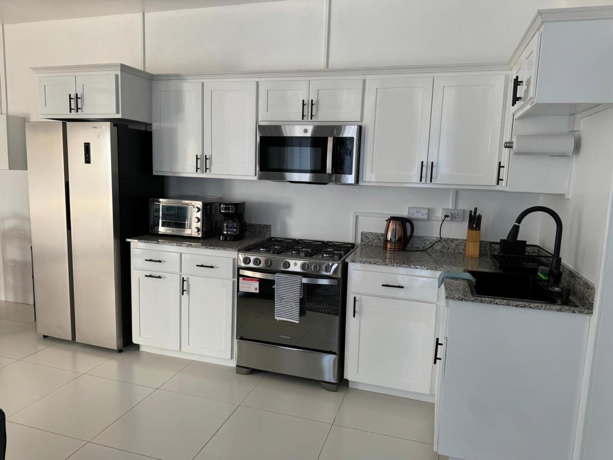Eldorado Guesthouse & Car Rental ロゾー 部屋 写真
