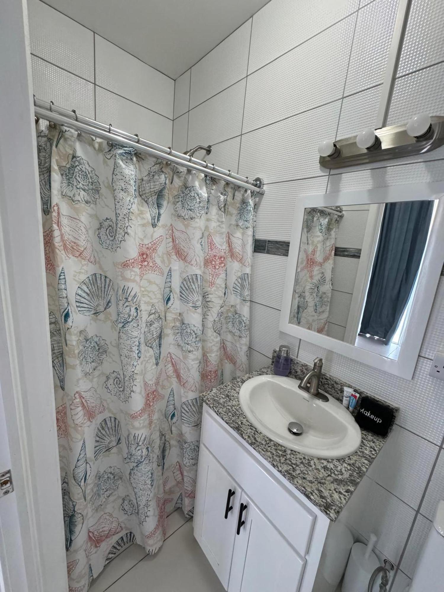 Eldorado Guesthouse & Car Rental ロゾー 部屋 写真