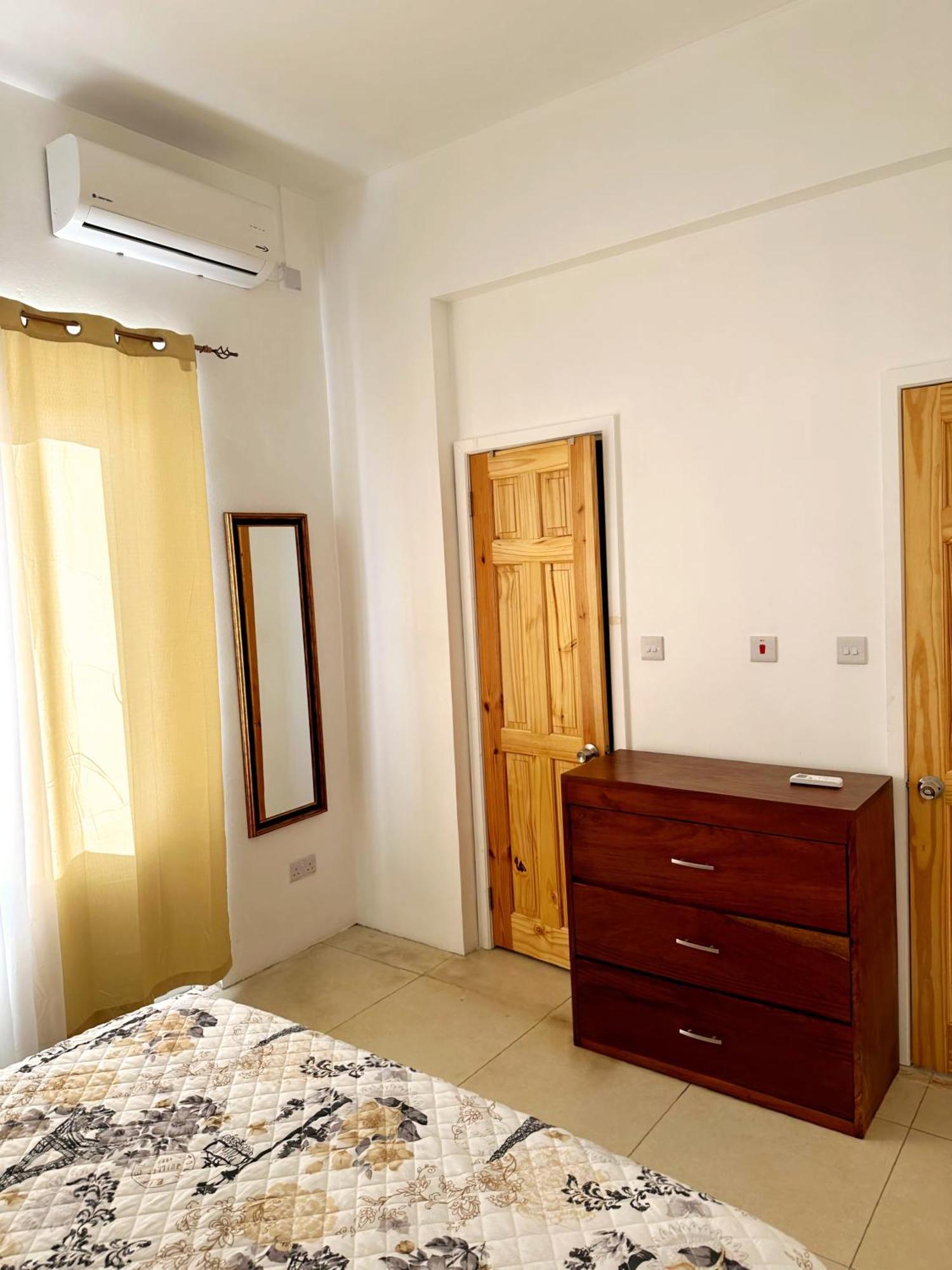 Eldorado Guesthouse & Car Rental ロゾー 部屋 写真